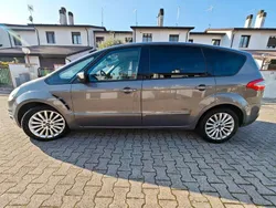 Grau Gebraucht 2013 Ford S-MAX Titanium Van / Kleinbus | 7.500 € (Fairer Preis)