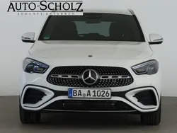 Weiß Gebraucht 2023 Mercedes GLA220 AMG SUV | 52.892 €