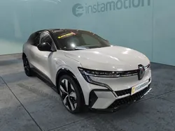 Grau Neu 2024 Renault Mégane Komfort Limousine | 47.590 €