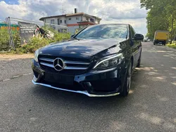 Blau Gebraucht 2017 Mercedes C220 AMG Limousine | 18.700 € (Fairer Preis)
