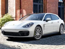 Carraraweißmetallic Gebraucht 2023 Porsche Panamera 4S Sport Turismo Limousine | 107.800 € (Fairer Preis)