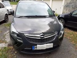 Grau Gebraucht 2014 Opel Zafira Tourer Active Van / Kleinbus | 6.200 €