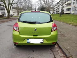 Grün Gebraucht 2009 Renault Clio II Kleinwagen | 2.950 € (Etwas zu teuer)