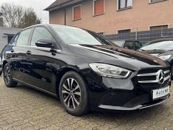 Schwarz Gebraucht 2022 Mercedes 180 Limousine | 16.999 € (Superpreis)