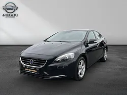 Schwarz Gebraucht 2015 Volvo V40 You! Kombi | 10.990 € (Guter Preis)