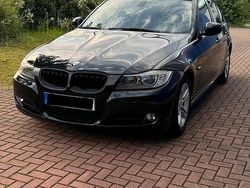 Schwarz Gebraucht 2010 BMW 318 M Sport Limousine | 6.390 € (Fairer Preis)