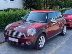 Rot Gebraucht 2009 Mini ONE Kleinwagen | 3.500 € (Fairer Preis)