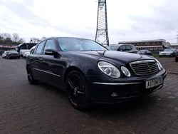 Blau Gebraucht 2005 Mercedes E280 Avantgarde Limousine | 2.950 € (Superpreis)