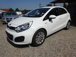Weiß Gebraucht 2014 Kia Rio Edition 7 Limousine | 3.500 € (Superpreis)