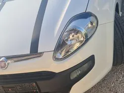 Weiß Gebraucht 2011 Fiat Punto Kleinwagen | 4.500 € (Fairer Preis)