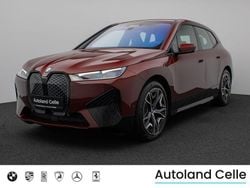 Aventurinrot metallicc57schwarz Gebraucht 2022 BMW iX Sport Line SUV | 41.999 € (Guter Preis)