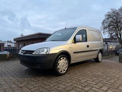 Grau Gebraucht 2009 Opel Combo Van | 2.950 € (Fairer Preis)