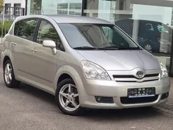 Silber Gebraucht 2007 Toyota Corolla Verso Van / Kleinbus | 5.950 € (Fairer Preis)