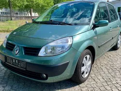 Grün Gebraucht 2006 Renault Scénic II Avantage Van / Kleinbus | 2.990 € (Fairer Preis)