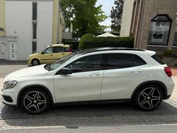 Weiß Gebraucht 2015 Mercedes GLA220 AMG line SUV | 18.900 € (Guter Preis)