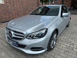 Silber Gebraucht 2015 Mercedes E400 Limousine | 23.990 € (Etwas zu teuer)