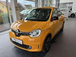 Gelb Gebraucht 2023 Renault Twingo Kleinwagen | 15.990 € (Etwas zu teuer)