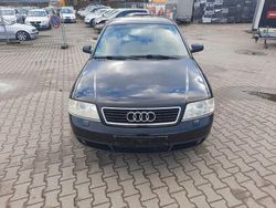 Grün Gebraucht 2001 Audi A6 Limousine | 600 € (Superpreis)