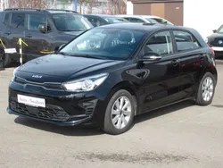 Schwarz Gebraucht 2022 Kia Rio Vision Limousine | 13.250 € (Fairer Preis)