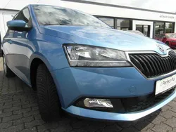 Hellblau Gebraucht 2018 Skoda Fabia Clever Limousine | 11.900 € (Fairer Preis)