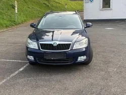 Blau Gebraucht 2011 Skoda Octavia Ambiente Kombi | 4.299 € (Guter Preis)