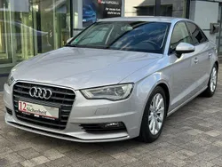 Grau Gebraucht 2015 Audi A3 Attraction Limousine | 14.990 € (Etwas zu teuer)
