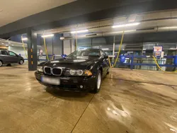 Schwarz Gebraucht 2002 BMW 520 Limousine | 5.800 € (Teuer)