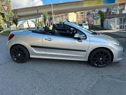 Silber Gebraucht 2007 Peugeot 207 CC Cabrio | 2.650 € (Fairer Preis)