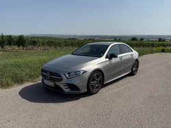 Silber Gebraucht 2019 Mercedes A200 AMG line Limousine | 23.199 € (Fairer Preis)