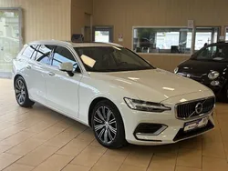 Weiß Gebraucht 2021 Volvo V60 Inscription Kombi | 27.000 € (Guter Preis)