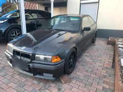 Schwarz Gebraucht 1993 BMW 325 Limousine | 6.600 €