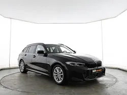 Schwarz Gebraucht 2022 BMW 330e M Sport Kombi | 31.550 € (Fairer Preis)