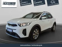 Weiß Gebraucht 2023 Kia Stonic Vision SUV | 17.679 € (Fairer Preis)