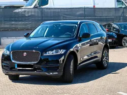 Schwarz Gebraucht 2018 Jaguar F-Pace SUV | 24.800 €