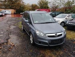 Grau Gebraucht 2006 Opel Zafira Edition+ Van / Kleinbus | 3.299 € (Fairer Preis)