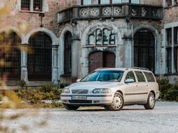 Silber Gebraucht 2002 Volvo V70 Comfort Kombi | 1.750 € (Guter Preis)