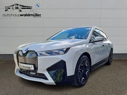 Weiß Gebraucht 2023 BMW iX Sport Line SUV | 51.909 € (Fairer Preis)