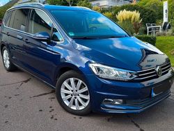 Blau Gebraucht 2017 VW Touran Van / Kleinbus | 19.450 € (Fairer Preis)