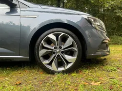 Grau Gebraucht 2017 Renault Mégane GrandTour Bose Edition Kombi | 12.900 € (Teuer)