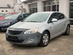Silber Gebraucht 2011 Opel Astra Limousine | 5.500 € (Guter Preis)