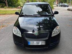 Schwarz Gebraucht 2009 Skoda Fabia Kleinwagen | 1.299 € (Fairer Preis)