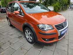 Orange Gebraucht 2007 VW Touran Cross Van / Kleinbus | 2.990 € (Etwas zu teuer)