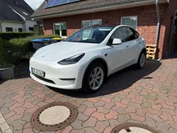 Weiß Gebraucht 2022 Tesla Model Y Long Range AWD SUV | 32.500 € (Fairer Preis)