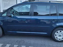 Blau Gebraucht 2014 VW Touran Comfortline Van / Kleinbus | 10.300 € (Guter Preis)