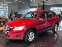 Rot Gebraucht 2009 VW Tiguan Trendline SUV | 5.995 € (Etwas zu teuer)