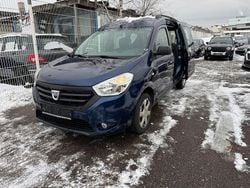 Blau Gebraucht 2017 Dacia Dokker Van / Kleinbus | 7.999 € (Guter Preis)