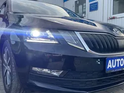 Schwarzmagic perleffekt Gebraucht 2019 Skoda Octavia Soleil Kombi | 16.890 € (Fairer Preis)