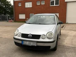Grau Gebraucht 2003 VW Polo Basis Kleinwagen | 1.650 € (Fairer Preis)