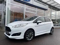 Frostweiß Gebraucht 2017 Ford Fiesta ST-Line Kleinwagen | 13.400 € (Teuer)