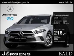Iridiumsilber metallic Gebraucht 2022 Mercedes A200 Business Limousine | 22.700 € (Guter Preis)